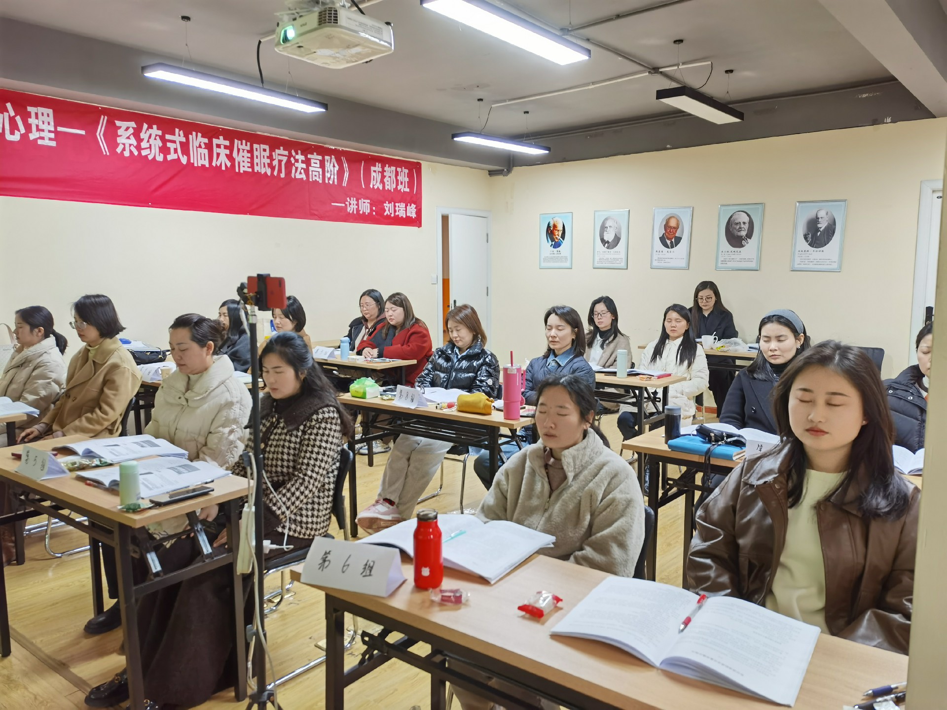 合影.jpg