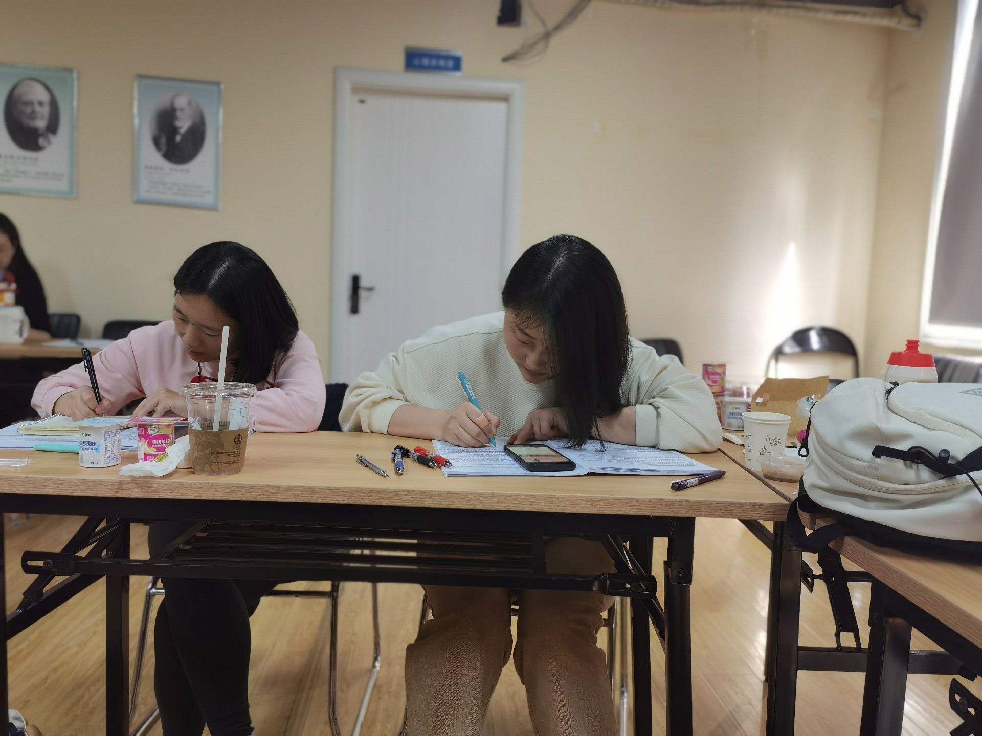 梁艳玲3.jpg