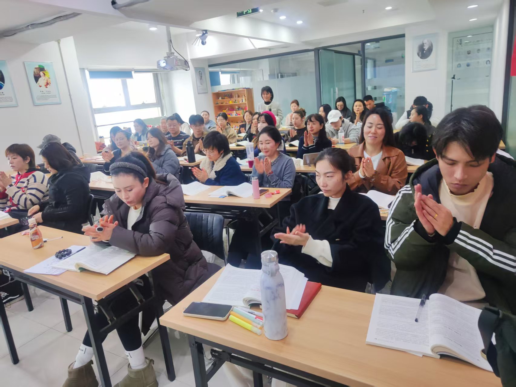 1774168581122555.jpg d10b3f927f549f7e58adbb60e2ba3fc1.jpg